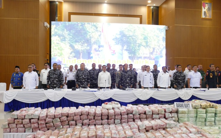 Komandan Puspenerbal Hadiri Pemusnahan Barang Bukti Narkotika Seberat 2,061 Ton