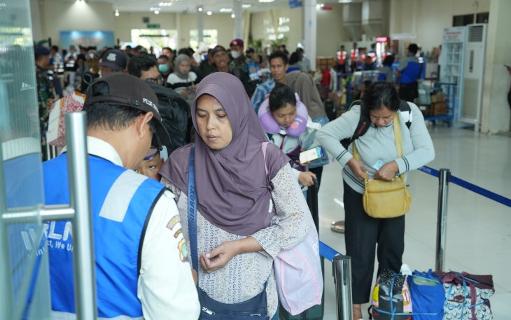 Gerbang transportasi laut di kawasan timur Indonesia.