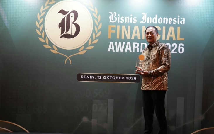 Direktur Keuangan & Tresuri Bank Jatim RM Wahyukusumo Wisnubroto raih penghargaan Bisnis Indonesia Financial Award (BIFA) 2026 kategori Champion of Growth – Bank BPD (Jawa-Bali 