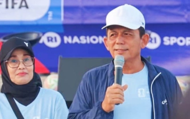 Gubernur Kepulauan Riau Ansar Ahmad saat membuka secara resmi kegiatan Kick Off Piala Dunia 2026