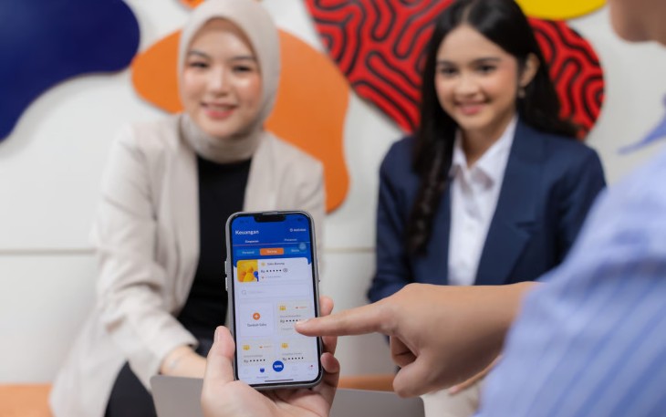 Bank Raya Dukung Inklusi Keuangan Digital Generasi Muda dan K-popers di P-Land: K-pop Art Market Vol.5