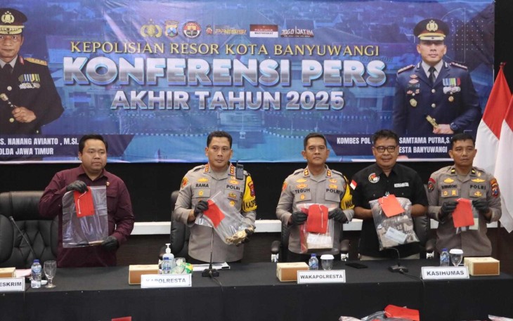 Konferensi pers akhir tahun 2025 Polresta Banyuwangi 