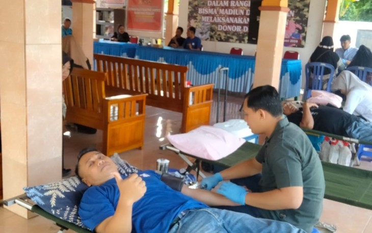 Bisma Madiun saat menggelar baksos donor darah, Sabtu (10/1)