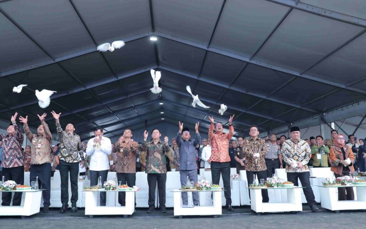 Pelepasan burung merpati warnai HDN 2026 di Boyolali, Jateng, Kamis (15/1)