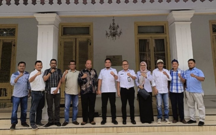 SMSI Banten foto bersama Wali Kota Cilegon, Rabu (21/1)