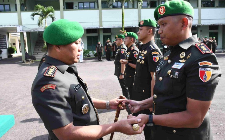 Danrem 083/Bdj Kolonel Inf Kohir saat sertijab Dandim Probolinggo dan Jember di Makorem 083/Bdj Malang, Sabtu (24/1)