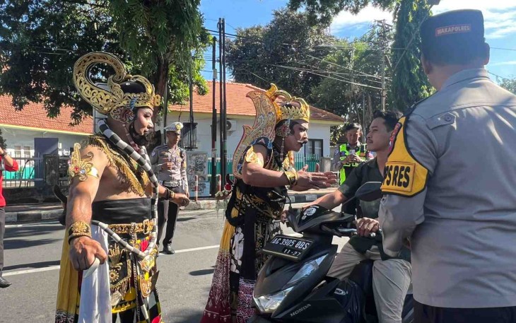 Gatotkaca dan Werkudara Polres Blitar Kota 