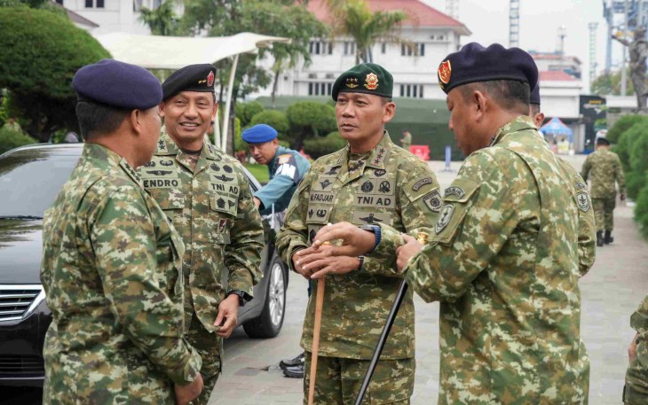 Pangkostrad Letjen TNI Mohammad Fadjar 