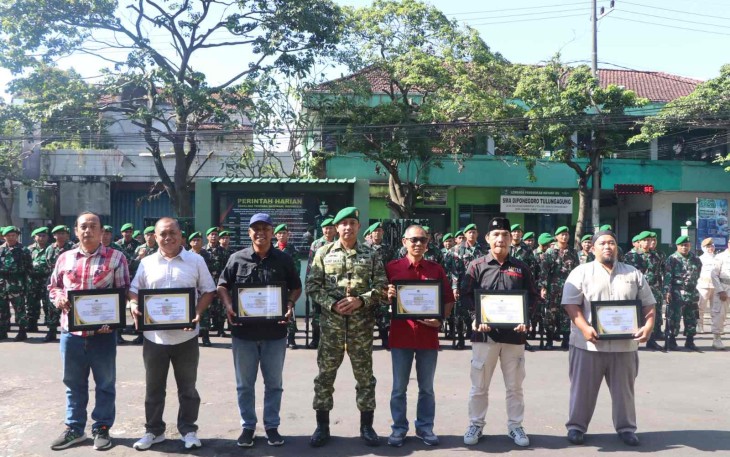 Foto bersama Dandim Tulungagung bersama insan media