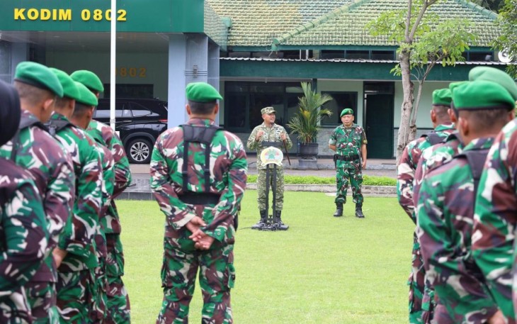 Dandim 0802/Ponorogo Letkol Arh Farauk Saputra 