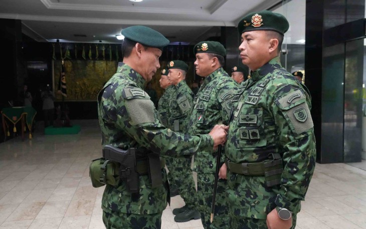Pangkostrad Letjen TNI Mohammad Fadjar 