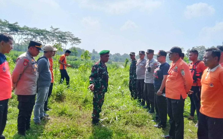 Tim gabungan pencarian perempuan diduga hilang di sungai Brantas