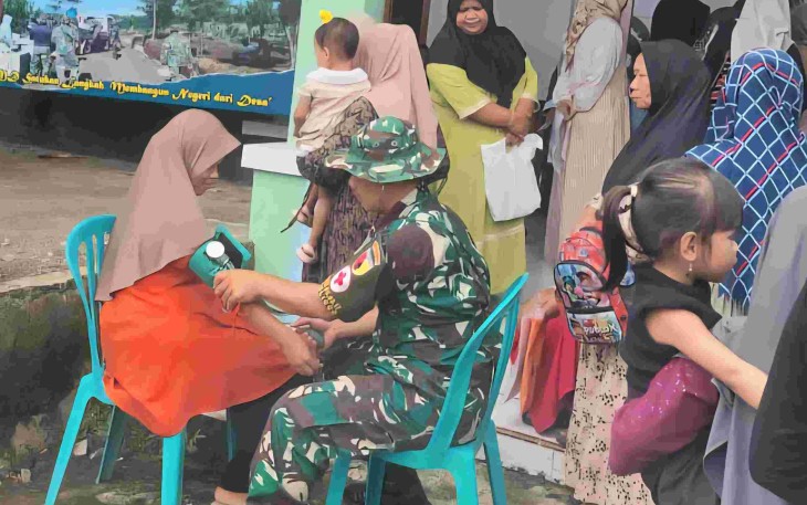 Pemeriksaan kesehatan warga Dusun Klagin