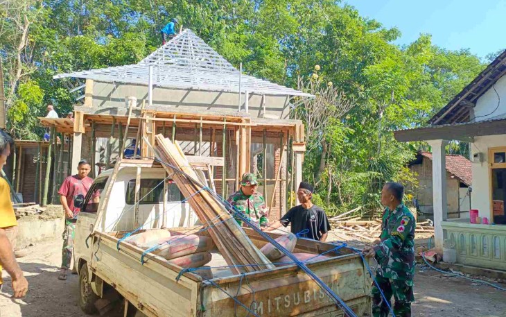 Material pembangunan musholla di Dusun Leduk
