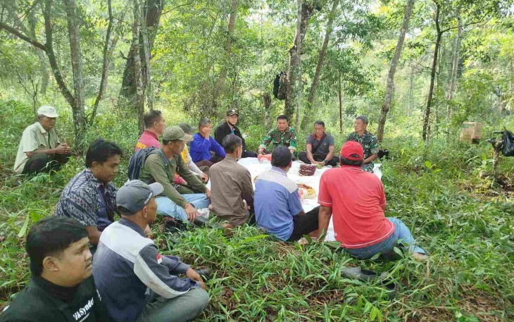 Selamatan pembukaan jalan