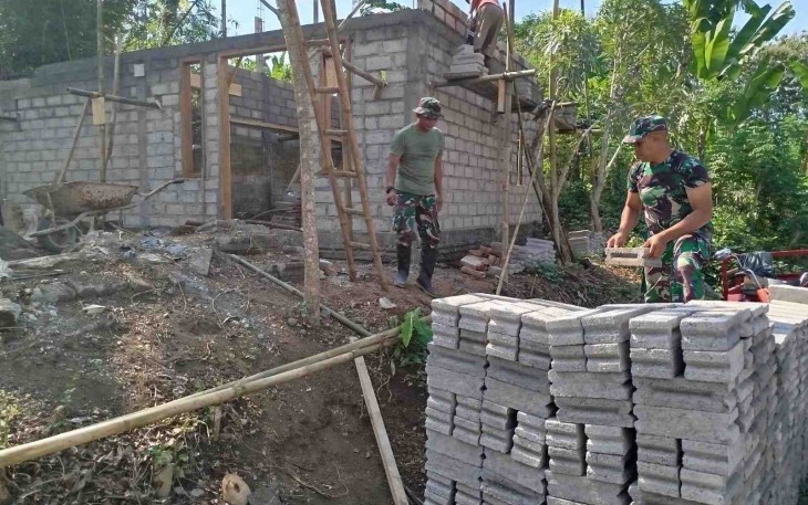 Pemasangan batako Rutilahu