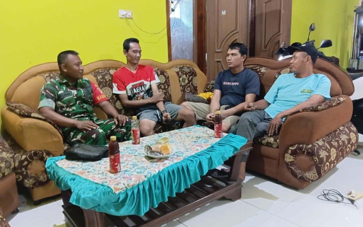 Anjangsana bersama warga