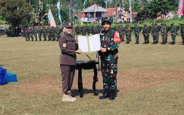 Bupati Lumajang Ir Hj Indah Amperawati