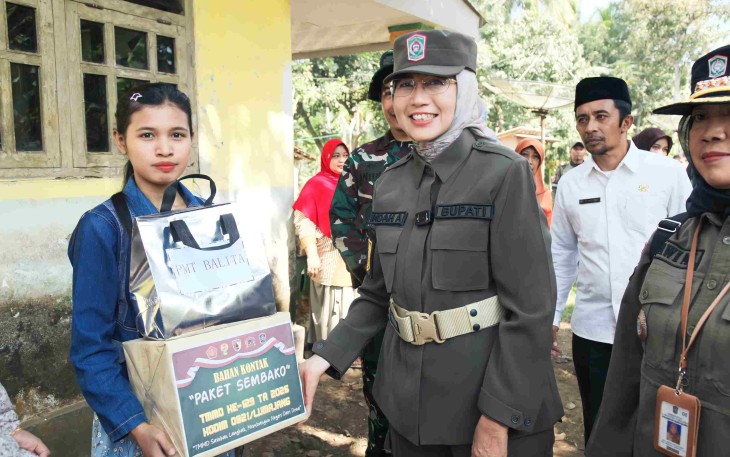 Bupati Lumajang Ir Hj Indah Amperawati