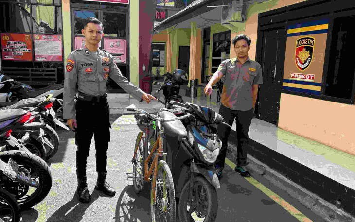 Barang bukti motor curian 