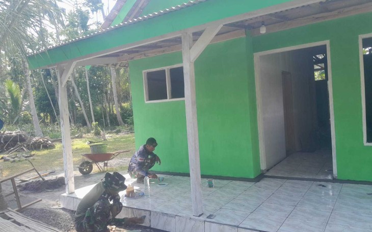 Pengerjaan RTLH milik ibu Sumanah