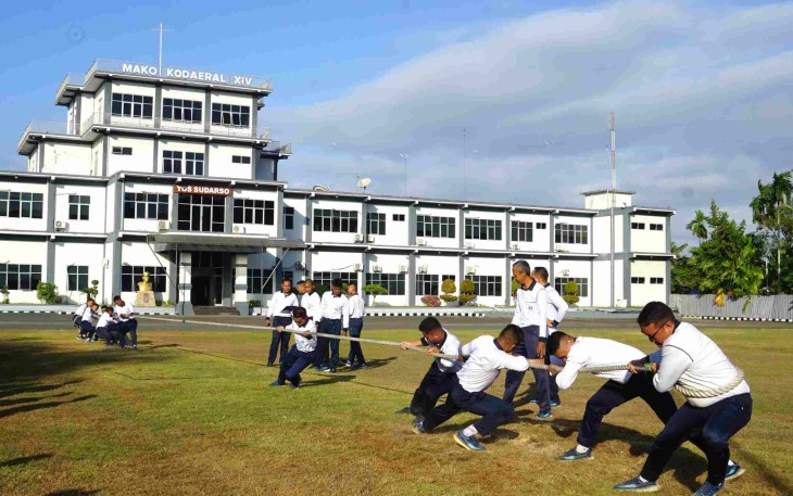 Pertandingan tarik tambang meriahkan HUT Kodaeral XIV Ke-1 Tahun 2026
