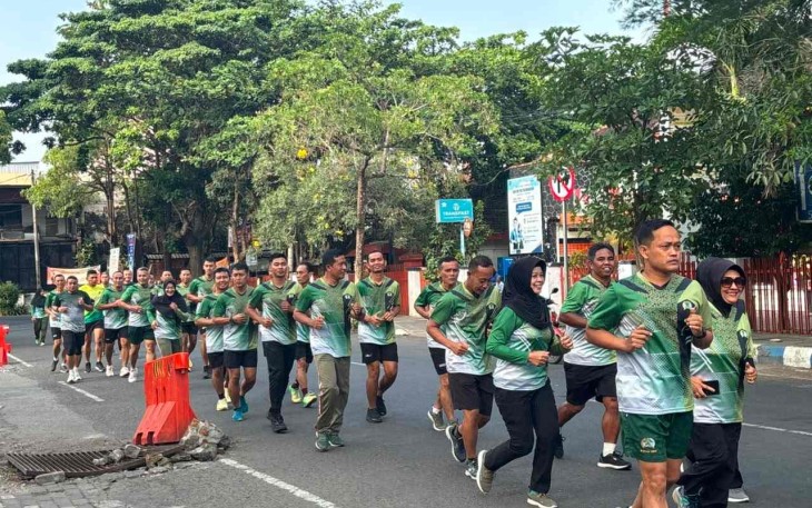 Aerobik lari santai anggota Kodim Tulungagung