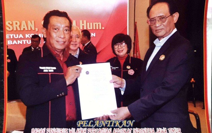 Hasran saat menerima SK di Surabaya, Sabtu (1/8)