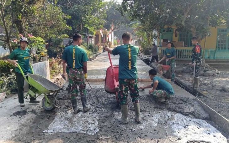 Pengerjaan rabat beton desa Ledok Tempuro