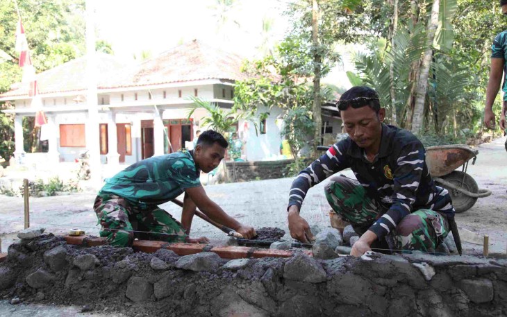 Pembangunan Tugu Prasasti TMMD ke-129