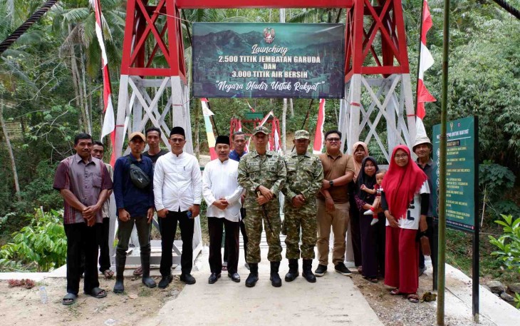 Peresmian jembatan garuda di Kabupaten Pacitan