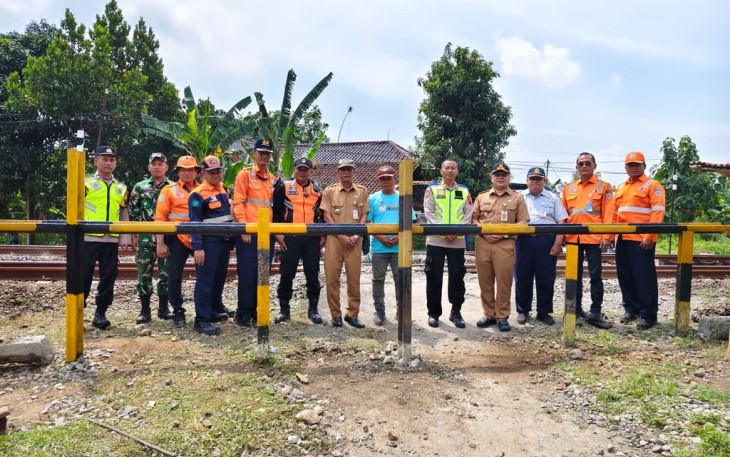 Demi Keselamatan, Para Pihak Sepakat Tutup Perlintasan KM 98+2/3 antara Stasiun Pekalongan - Sragi