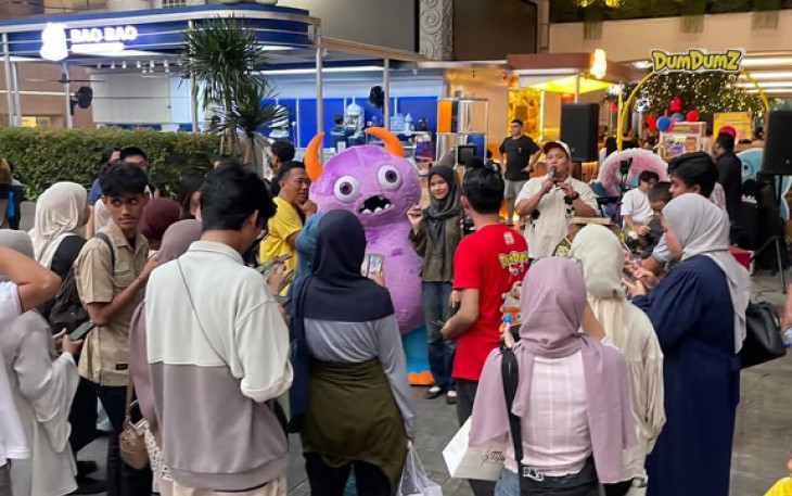 Dumdumz Bag Charm Sukses Ramaikan Pasaraya Blok M, Hadirkan Pengalaman Interaktif yang Tarik Antusiasme Ratusan Pengunjung