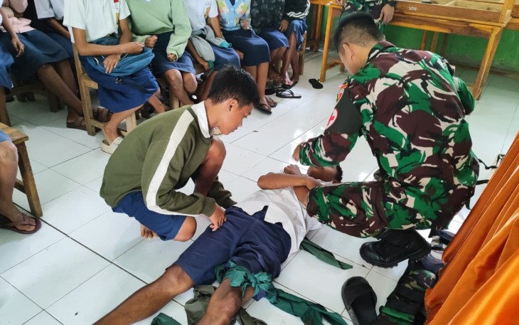 Edukasi kesehatan Satgas Pamtas Yonarmed 12 Kostrad 