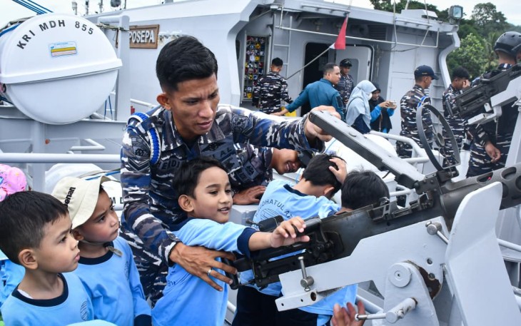 Wisata edukasi maritim KRI Satrol Kodaeral IX