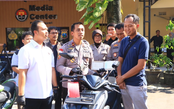 Polres Ngawi Tuai Apresiasi Ungkap Curanmor dan Kembalikan Motor ke Pemiliknya Gratis