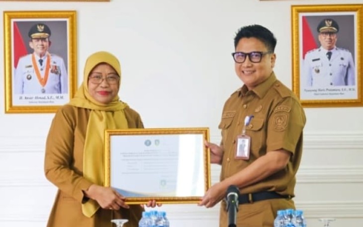 Diskominfo Kepri Serahkan Rekomendasi Integrasi TTE SIPANGKAS ke BKAD