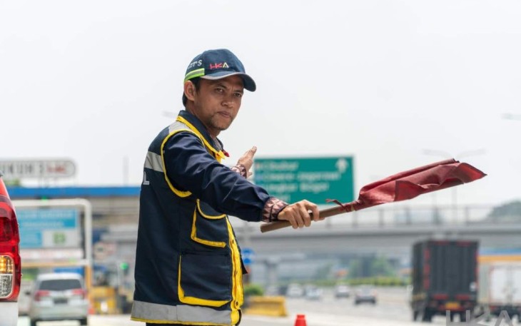 Pelayanan jalan tol PT HKA 