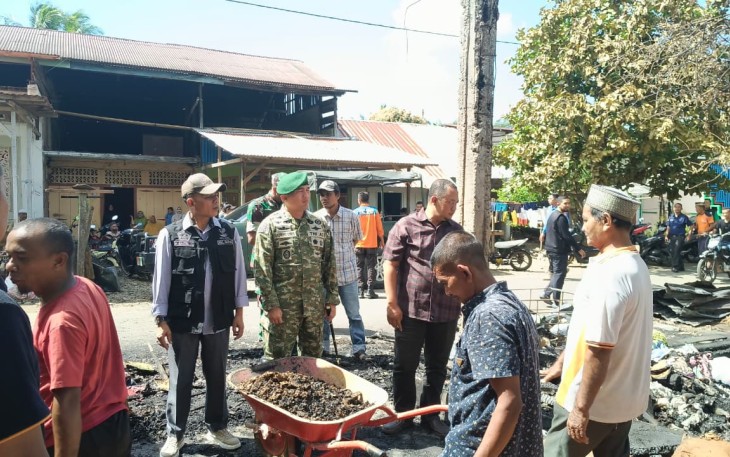 Plt Bupati Bersama Dandim 0107/Aceh Selatan Turun Langsung Kunjungi Lokasi Kebakaran di Gampong Paya Ateuk Pasi Raja