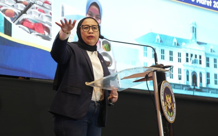 Wakil Kepala BGN Bidang Komunikasi Publik dan Investigasi, Nanik Sudaryati Deyang