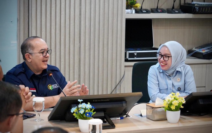 Wamenkop Farida Farichah bersama Dirut PT Agrinas Pangan Nusantara (Persero) Joao Angelo De Sousa di Jakarta, Rabu (1/4)