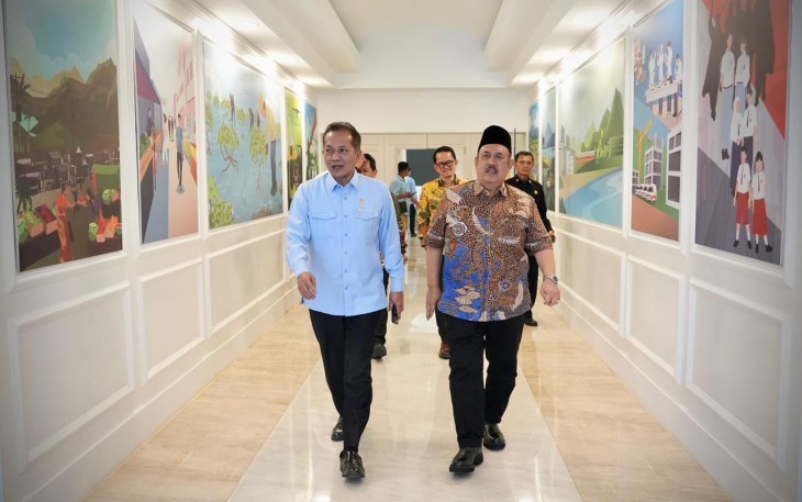 Menkop Ferry Juliantono