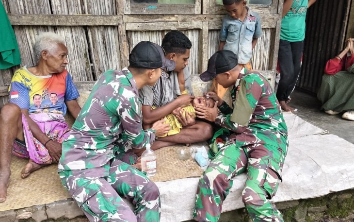 Pelayanan kesehatan satgas Yonarmed 12 Kostrad
