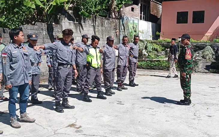 TNI-Polri Tingkatkan Kapasitas Satlinmas Desa Wonokerto untuk Perkuat Keamanan Wilayah