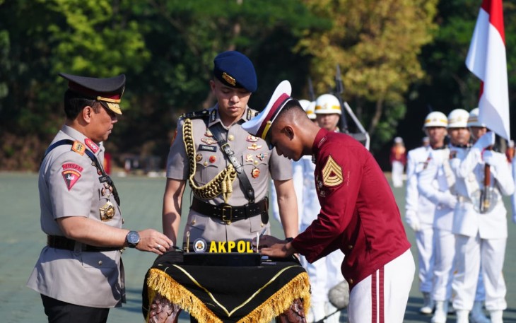 Wakil Kepala Kepolisian Negara Republik Indonesia (Wakapolri) Komjen Pol. Prof. Dr. Dedi Prasetyo, S.H., M.Hum., M.Si., M.M. di Lapangan Bhayangkara Akpol, Semarang, Jawa Tengah, Jumat (10/7)