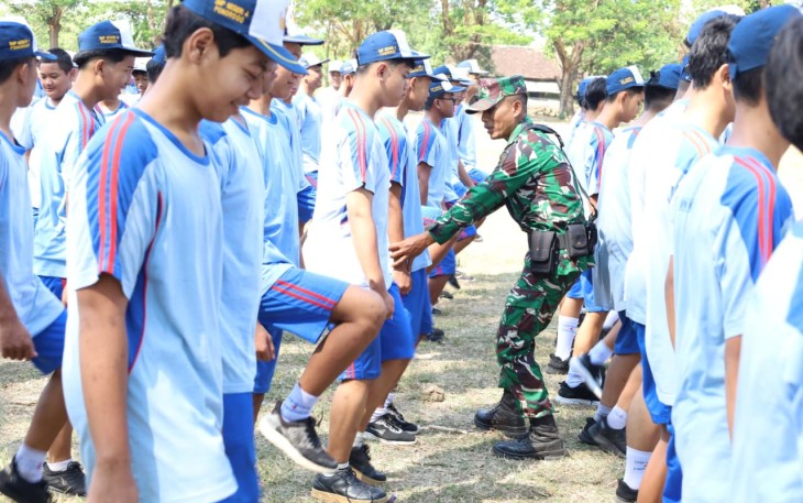 Latih PBB siswa sekolah wilayah desa binaan