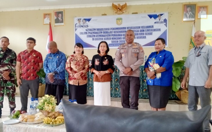 Babinsa Koramil Kuala Kencana Hadiri Sosialisasi PHBS dan Pencegahan HIV/AIDS