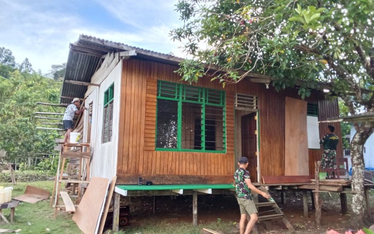 Rehab RTLH milik ibu Diana di Kampung Sesor