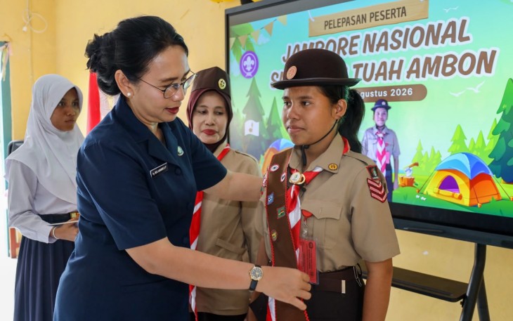 Ketua Pengurus Daerah Ambon Yayasan Hang Tuah Lepas Peserta Jambore Nasional