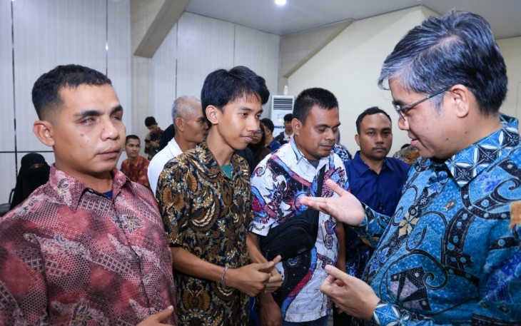 Menteri Ketenagakerjaan (Menaker) Yassierli saat mengunjungi Balai Perluasan Kesempatan Kerja (BPKK) Kendari, Sulawesi Tenggara